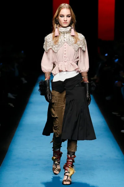 Look 4